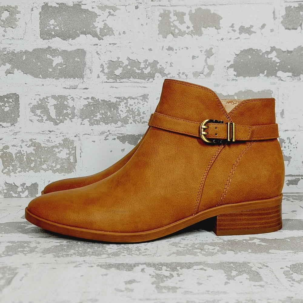 Natural Soul Tan Ankle Boots